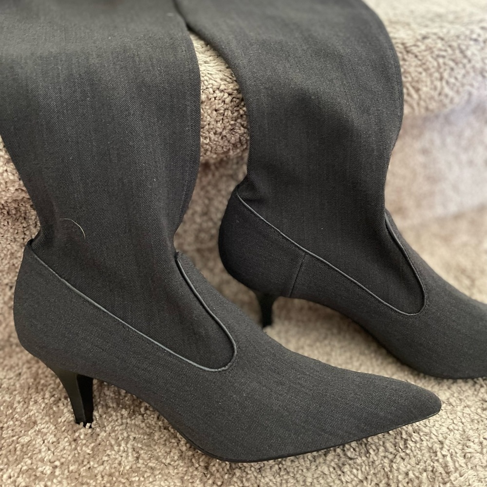 Cole Haan Nanette Stretch Boots in new condition. Never been worn. Size 6 1/2 - Picture 9 of 10